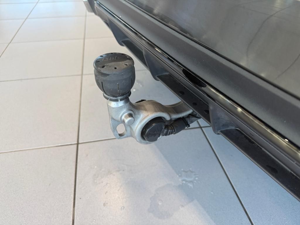 Mercedes-Benz E 300 2025