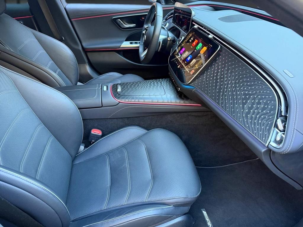 Mercedes-Benz E 300 2025