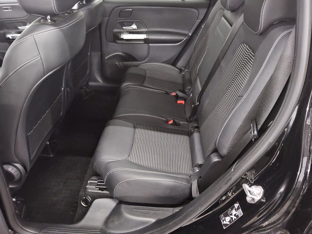 Mercedes-Benz GLB 200 2022