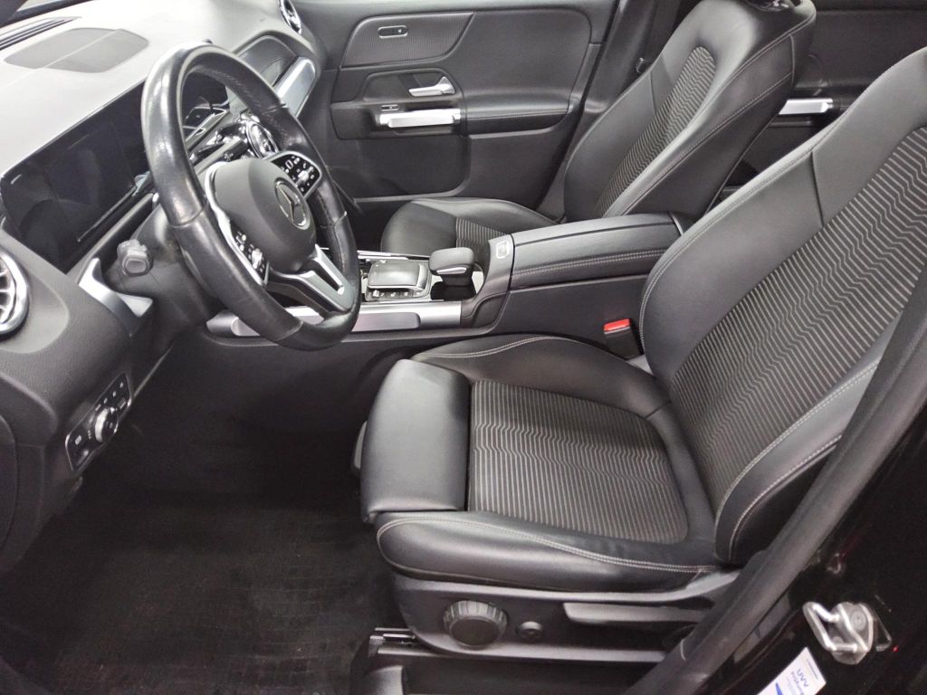 Mercedes-Benz GLB 200 2022