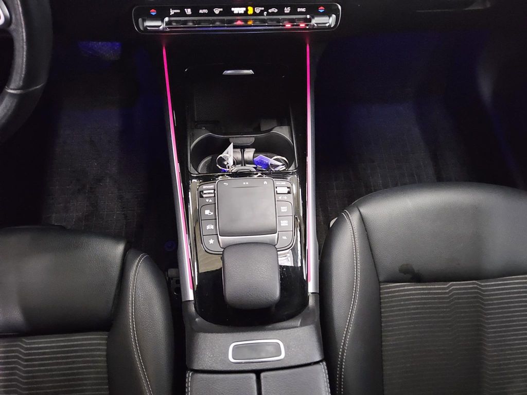 Mercedes-Benz GLB 200 2022