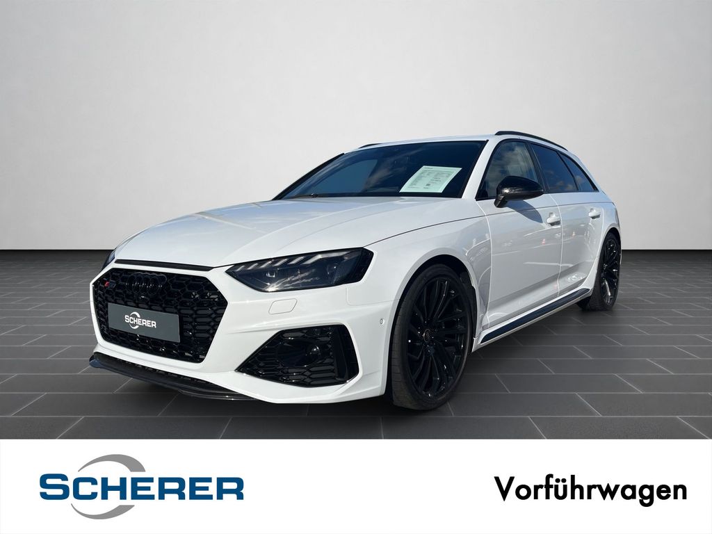 Audi RS4 2025
