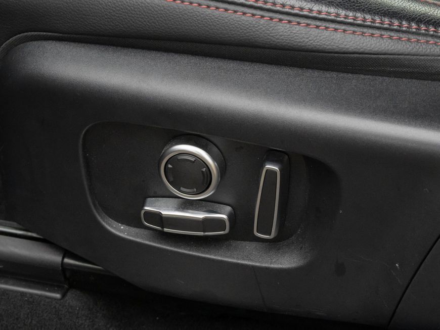 Land Rover Discovery Sport 2021