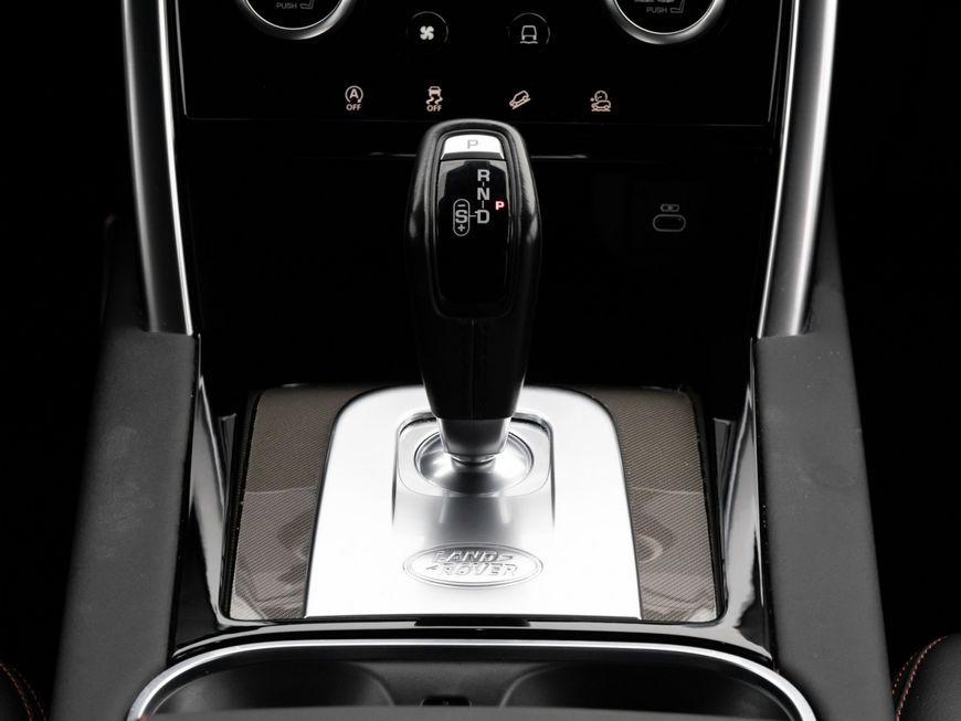 Land Rover Discovery Sport 2021