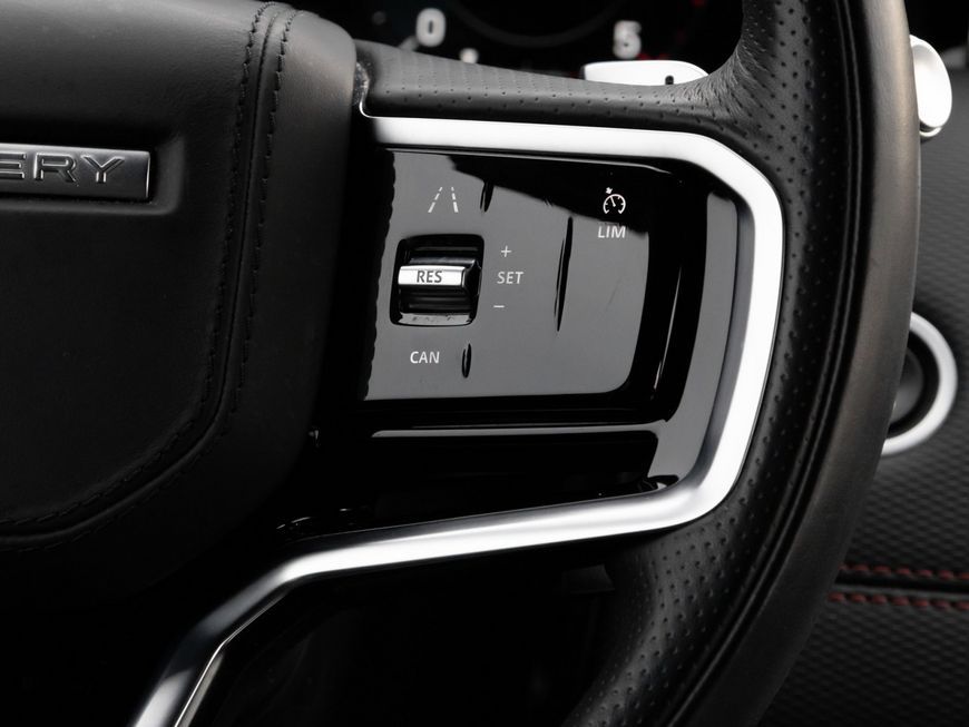 Land Rover Discovery Sport 2021