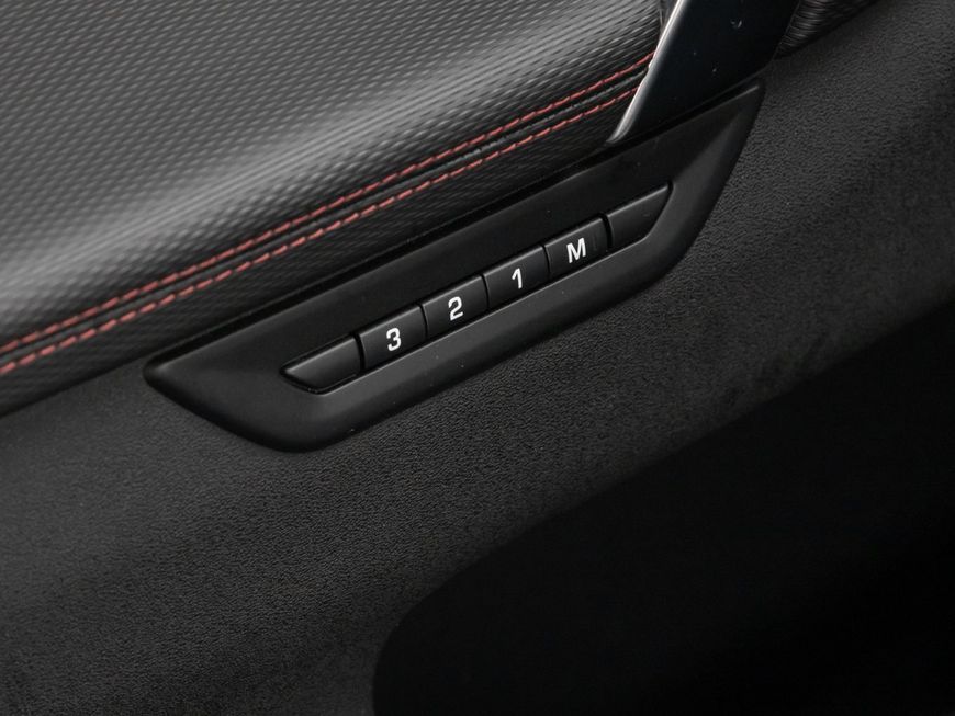 Land Rover Discovery Sport 2021