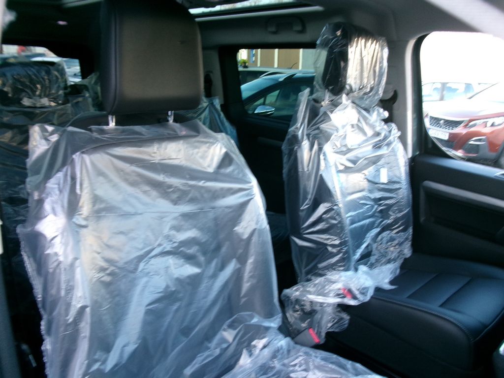 Peugeot Traveller 2025