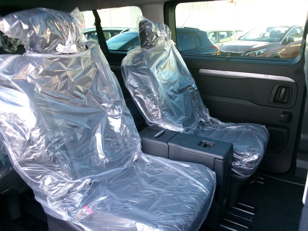 Peugeot Traveller 2025