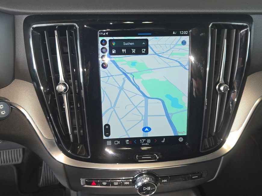 Volvo V60 Cross Country 2023