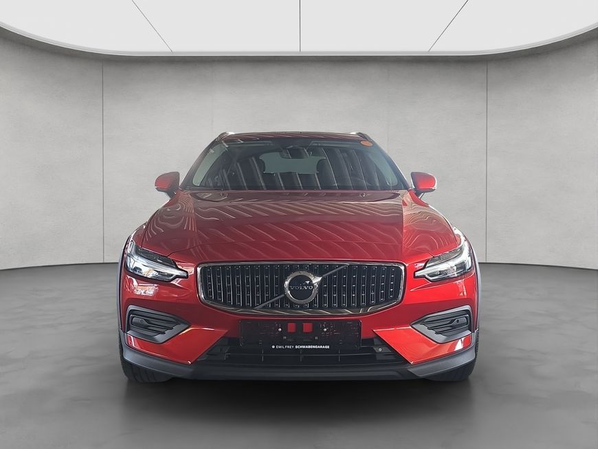Volvo V60 Cross Country 2023