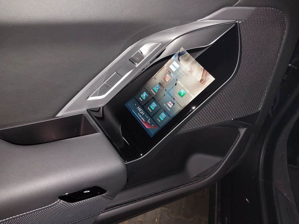 BMW i7 2024