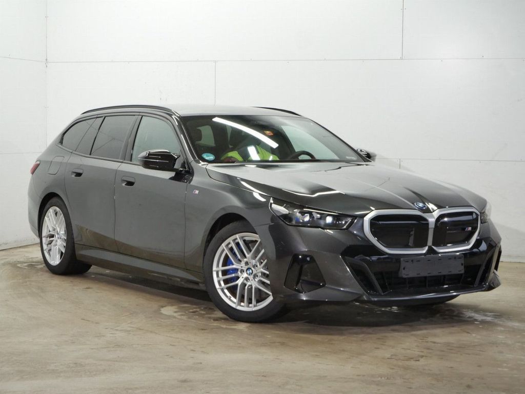 BMW i5 2024