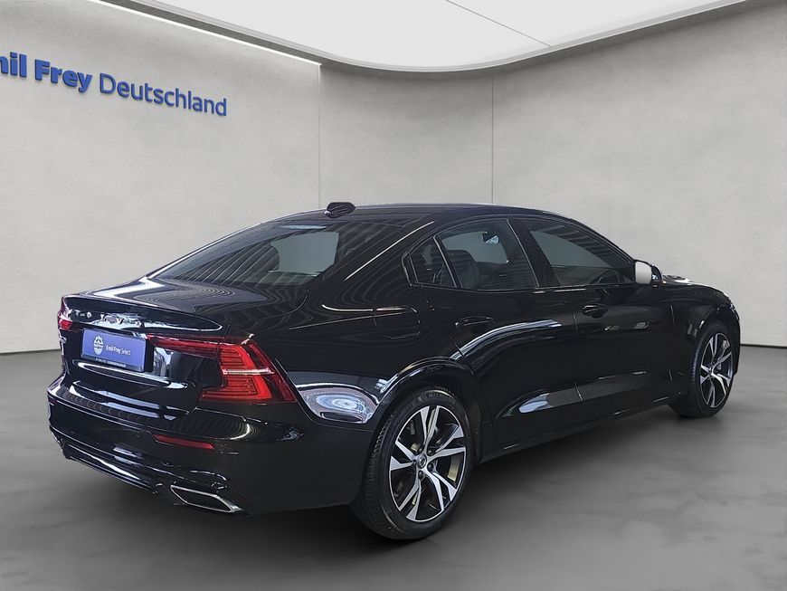 Volvo S60 2022