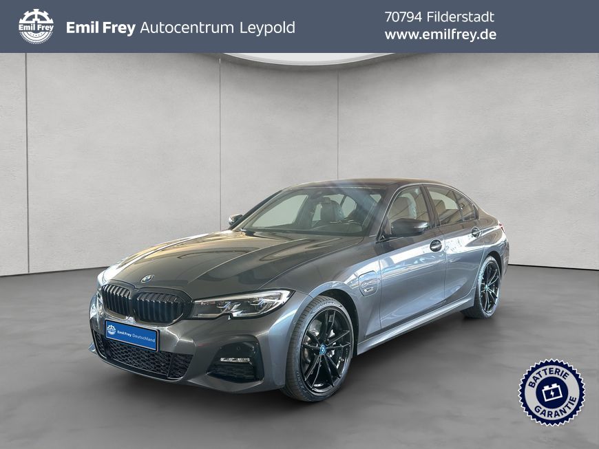 BMW 330 2022