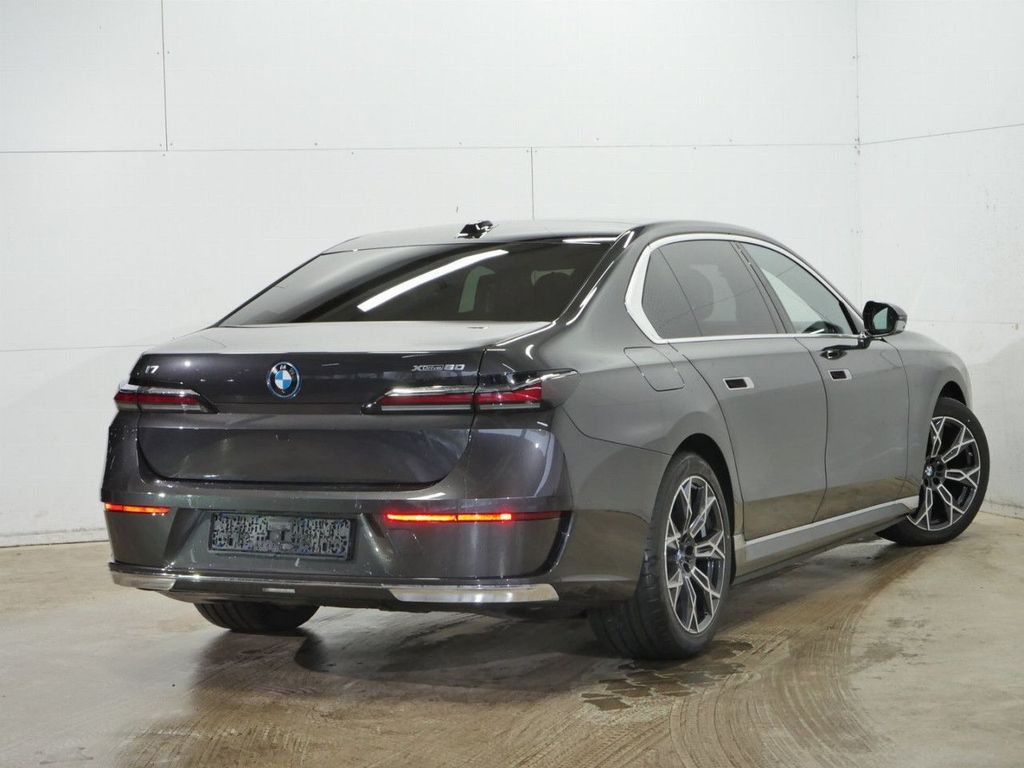 BMW i7 2024