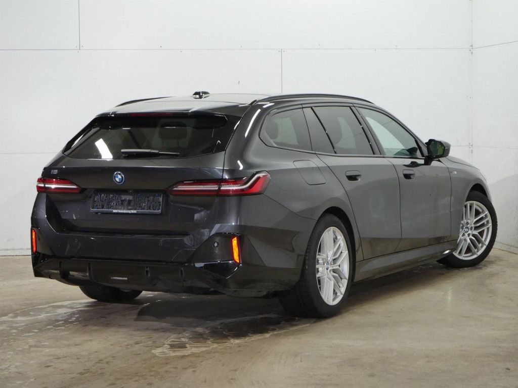 BMW i5 2024
