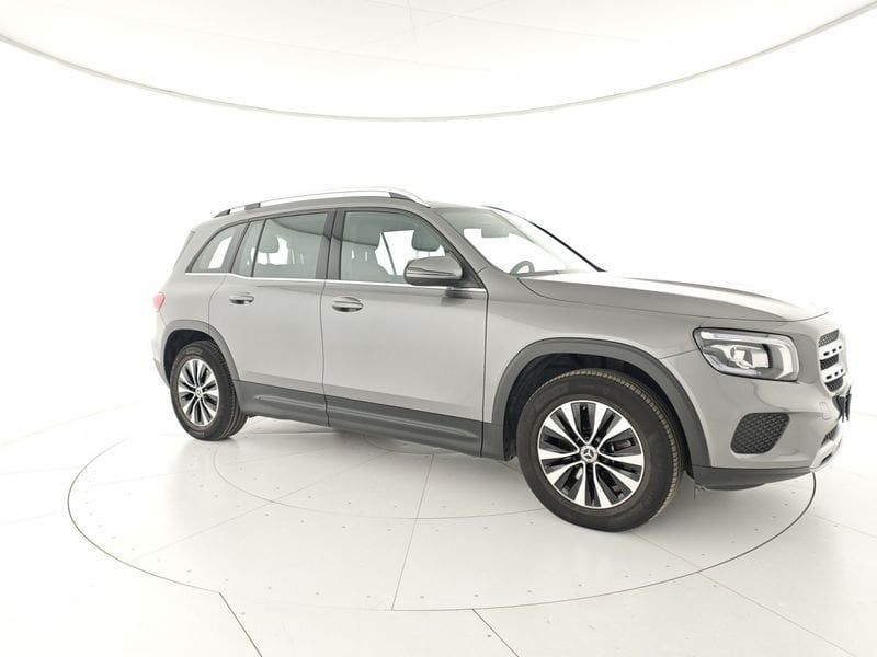 Mercedes-Benz GLB 200 2022