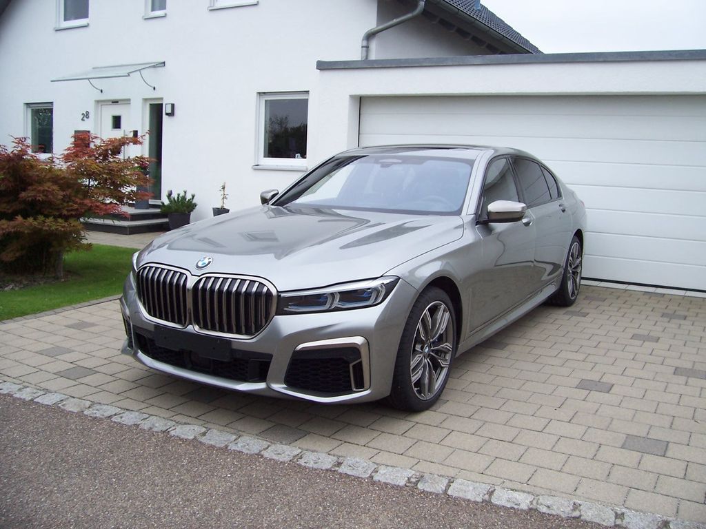 BMW M760 2019