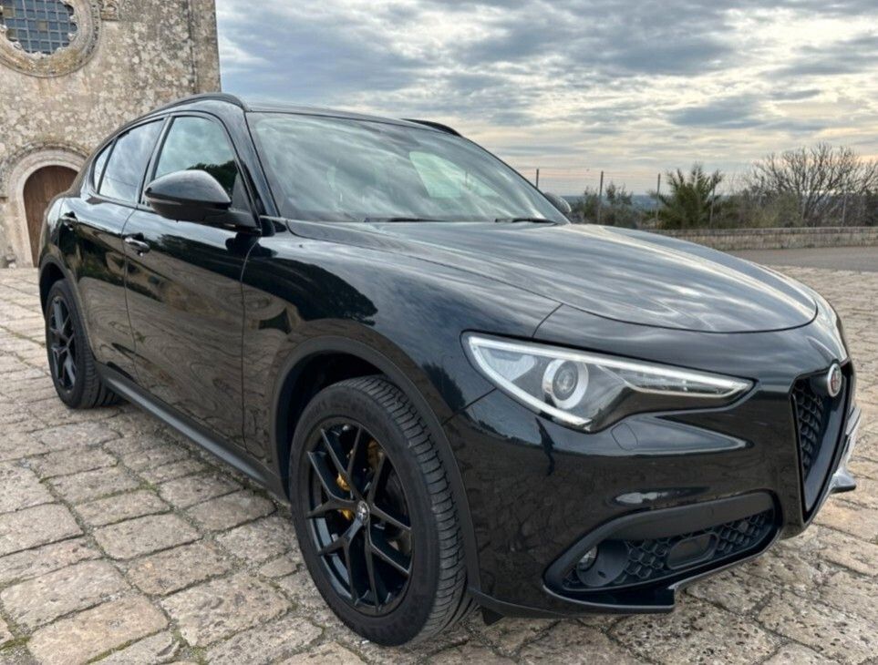 Alfa Romeo Stelvio 2021