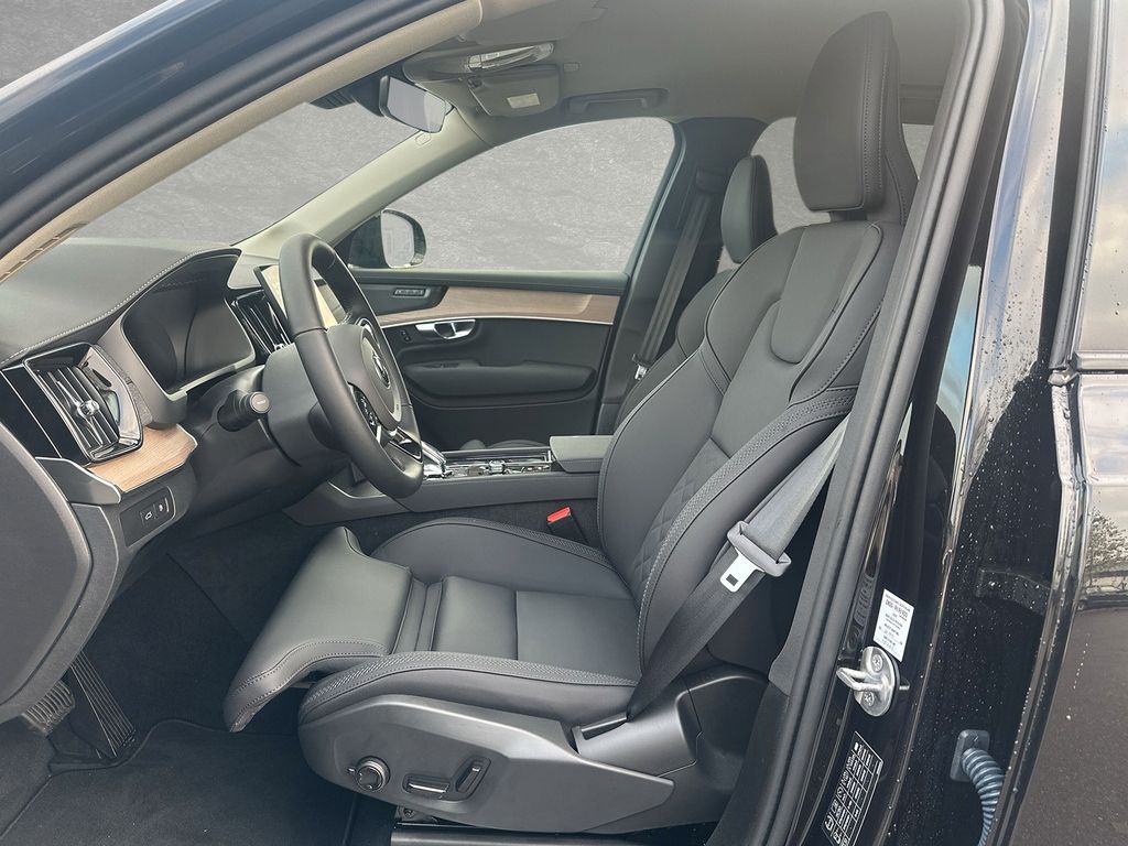 Volvo XC90 2025
