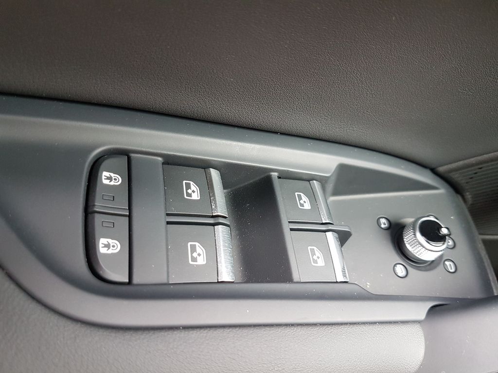 Audi SQ5 2024