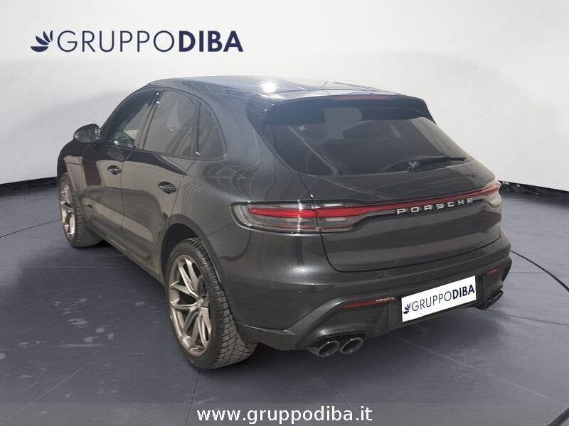 Porsche Macan 2021