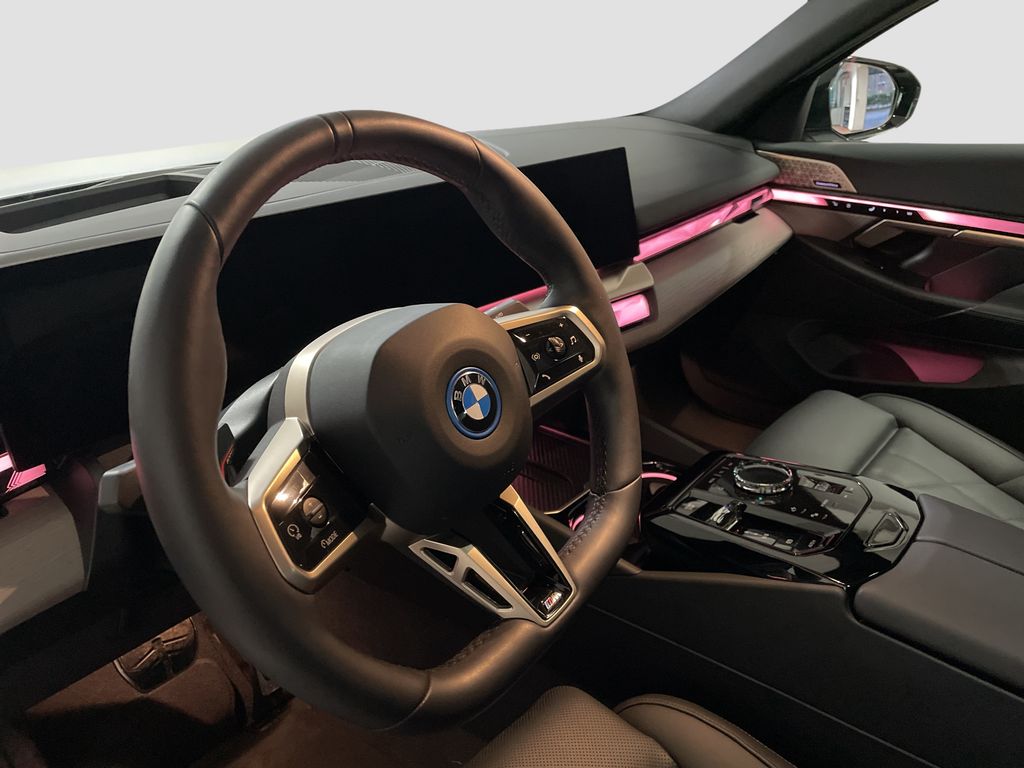 BMW i5 2024