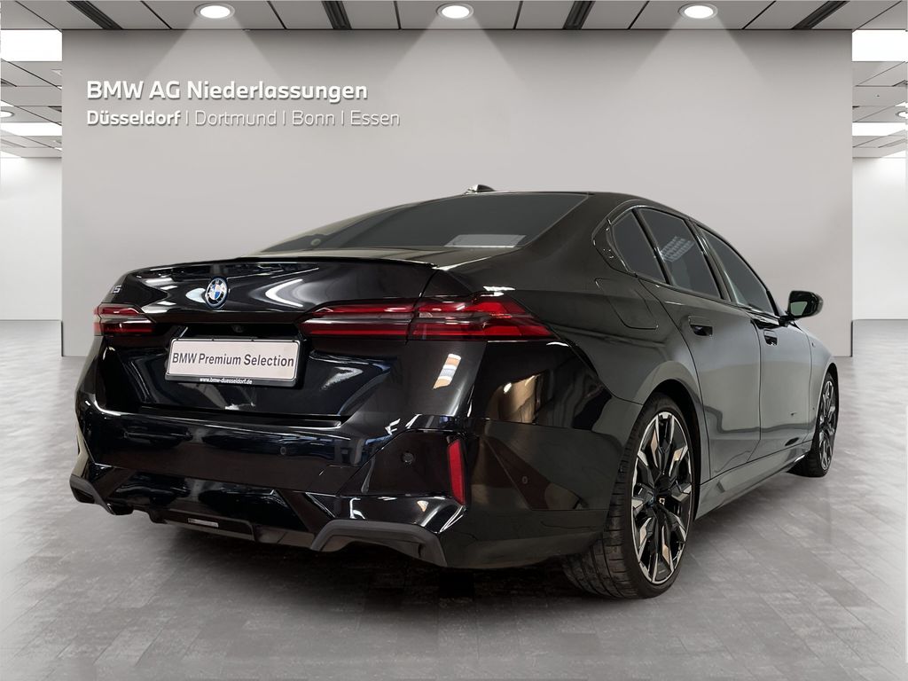 BMW i5 2024
