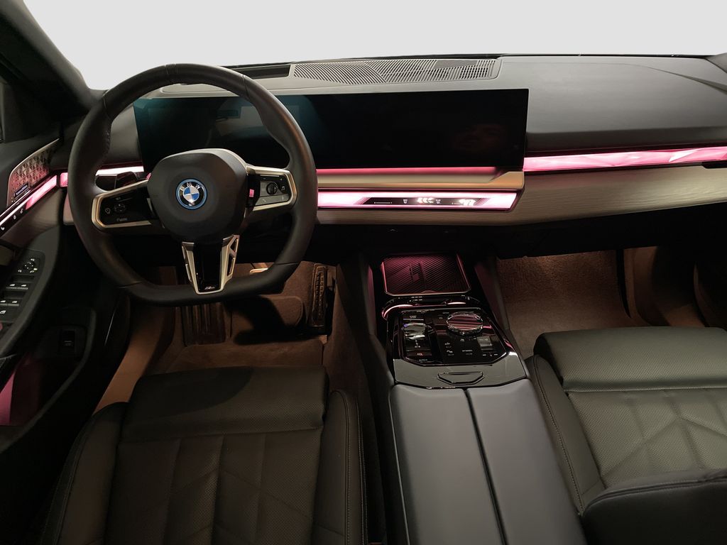 BMW i5 2024