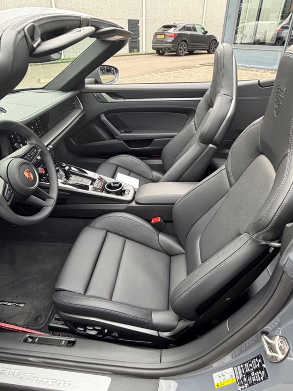 Porsche 992 2025