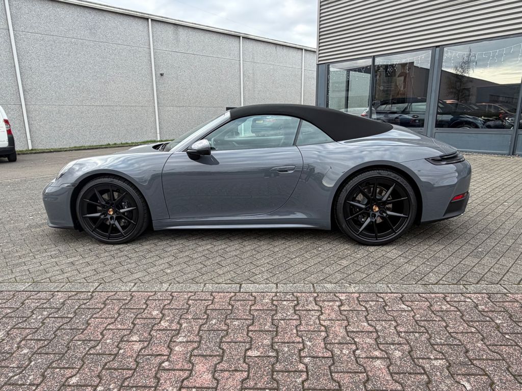 Porsche 992 2025