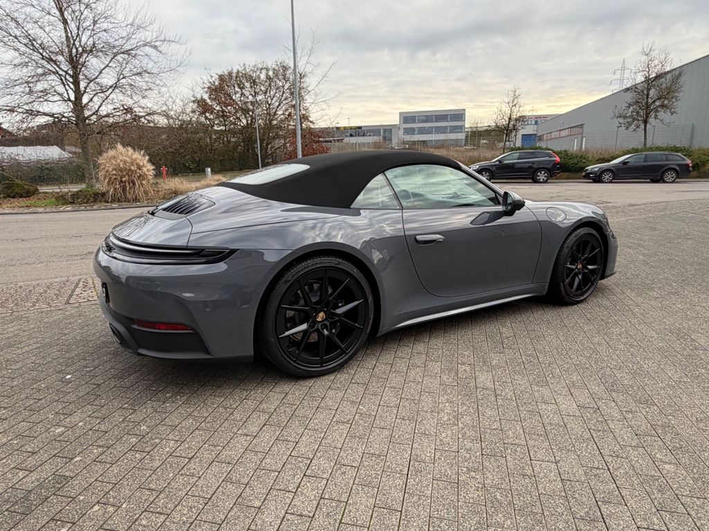 Porsche 992 2025