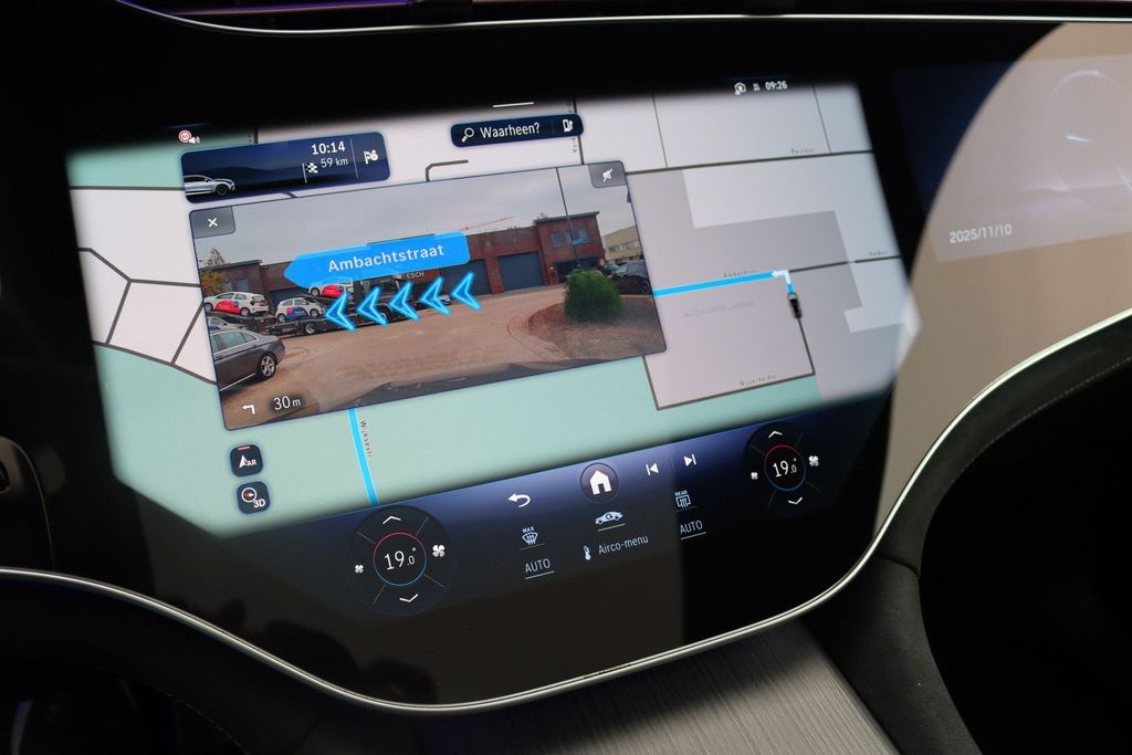 Mercedes-Benz EQE SUV 2024