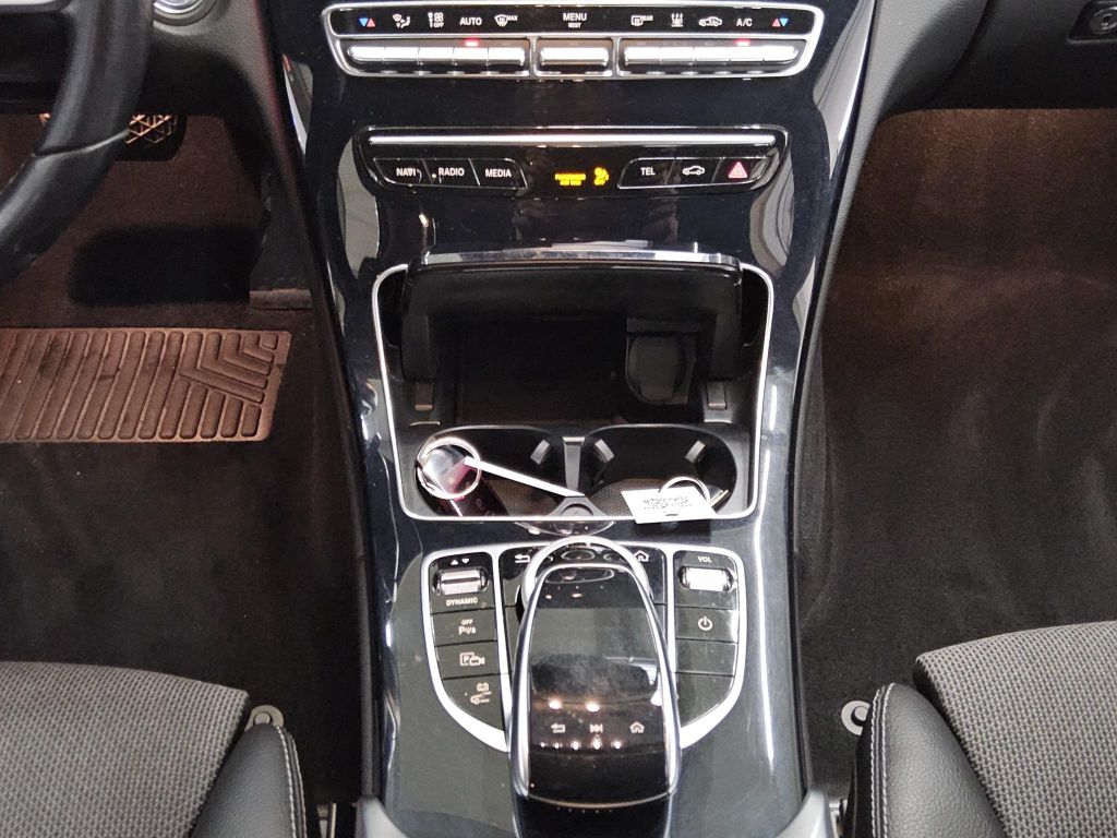 Mercedes-Benz C 300 2021