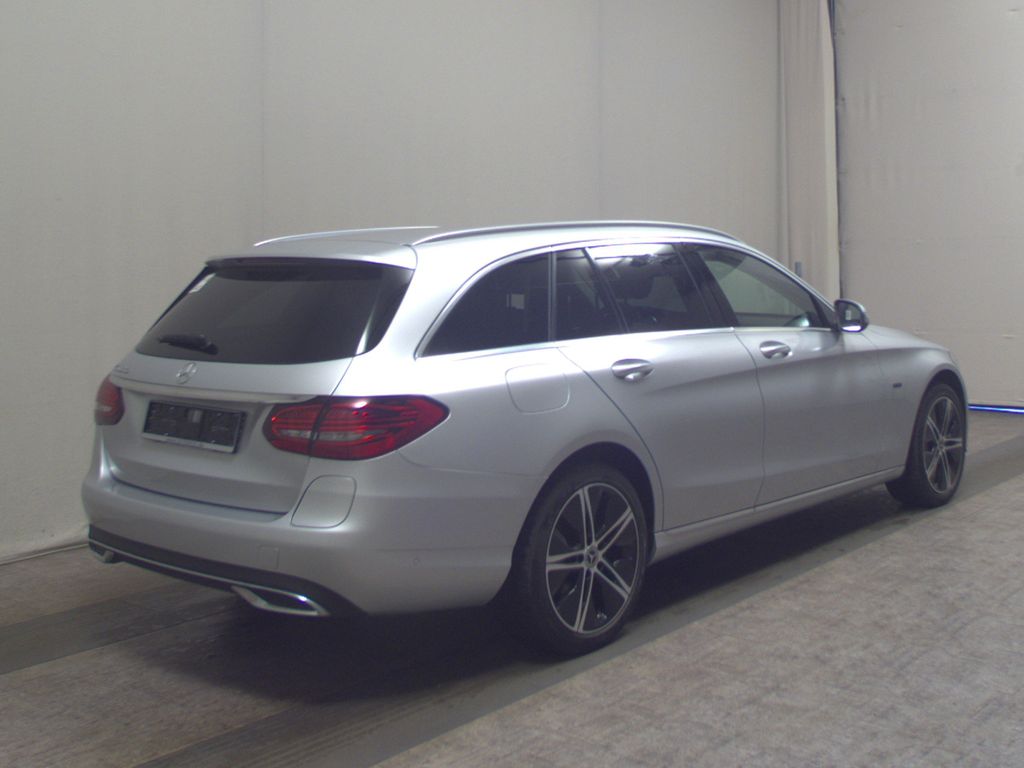 Mercedes-Benz C 300 2021