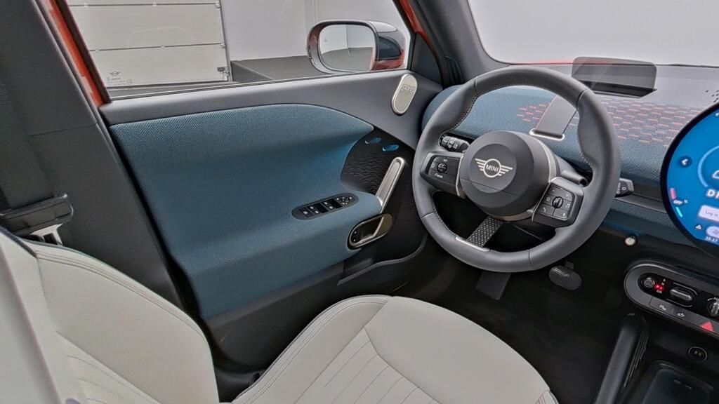 MINI John Cooper Works 2025