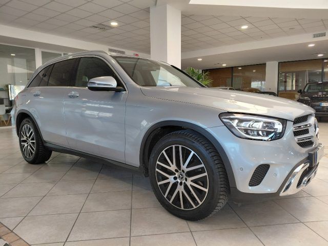 Mercedes-Benz GLC 300 2021