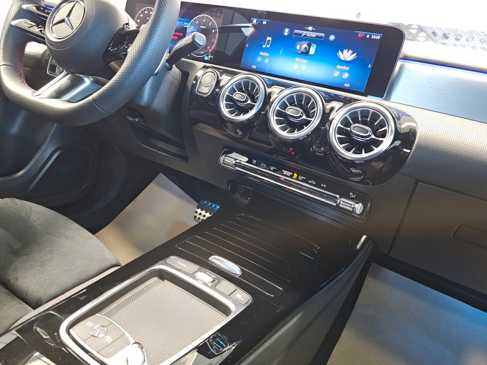 Mercedes-Benz A 200 2024