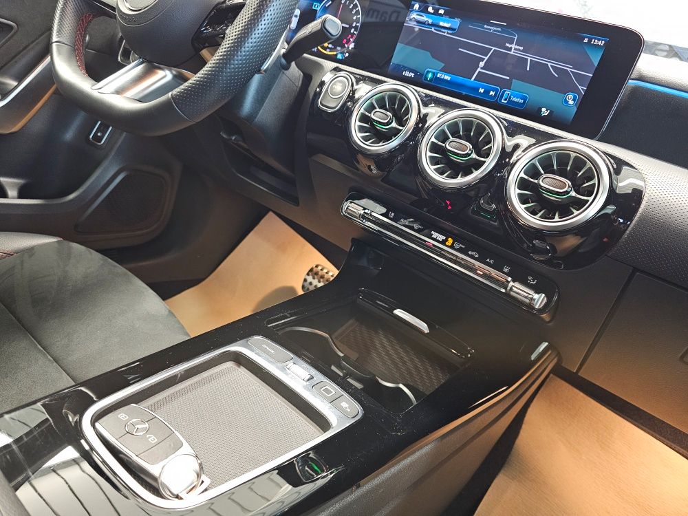 Mercedes-Benz A 250 2024
