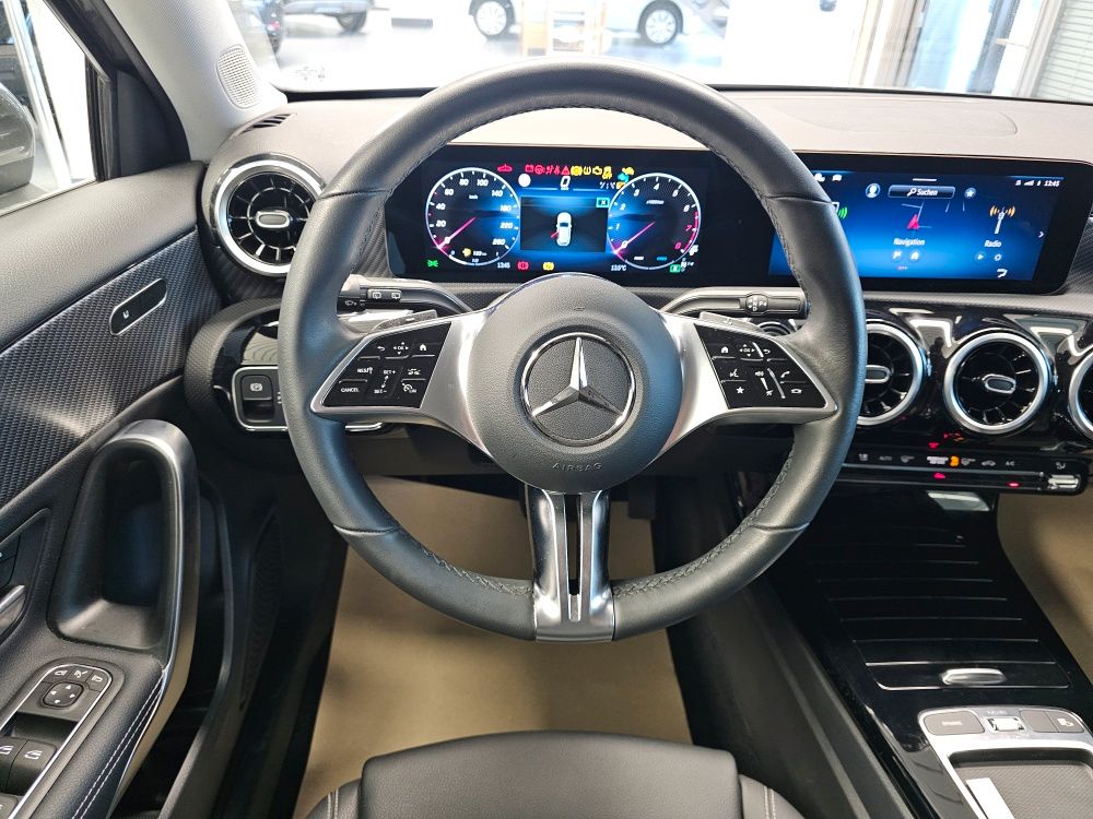 Mercedes-Benz A 180 2024