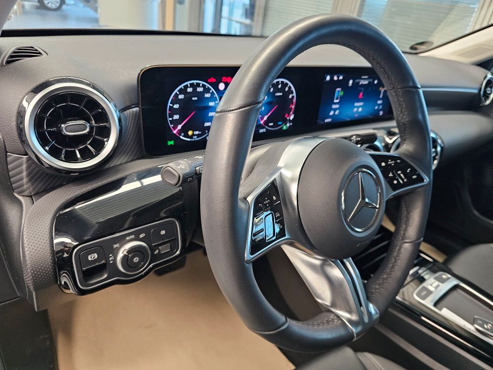 Mercedes-Benz A 180 2024