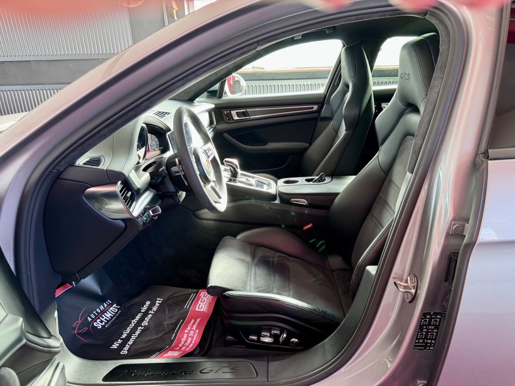 Porsche Panamera 2019