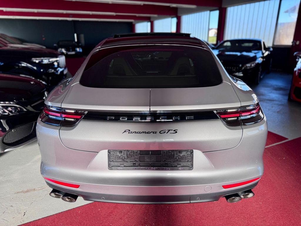 Porsche Panamera 2019