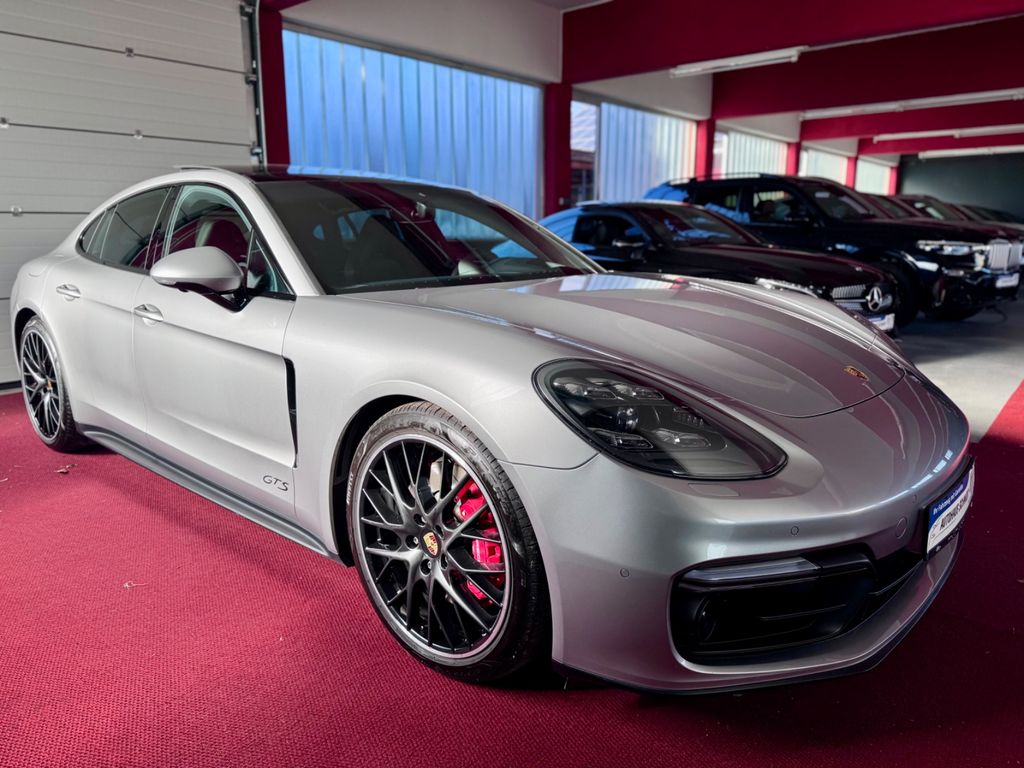 Porsche Panamera 2019