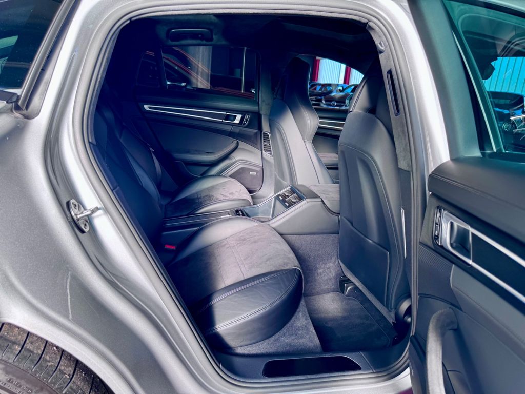 Porsche Panamera 2019