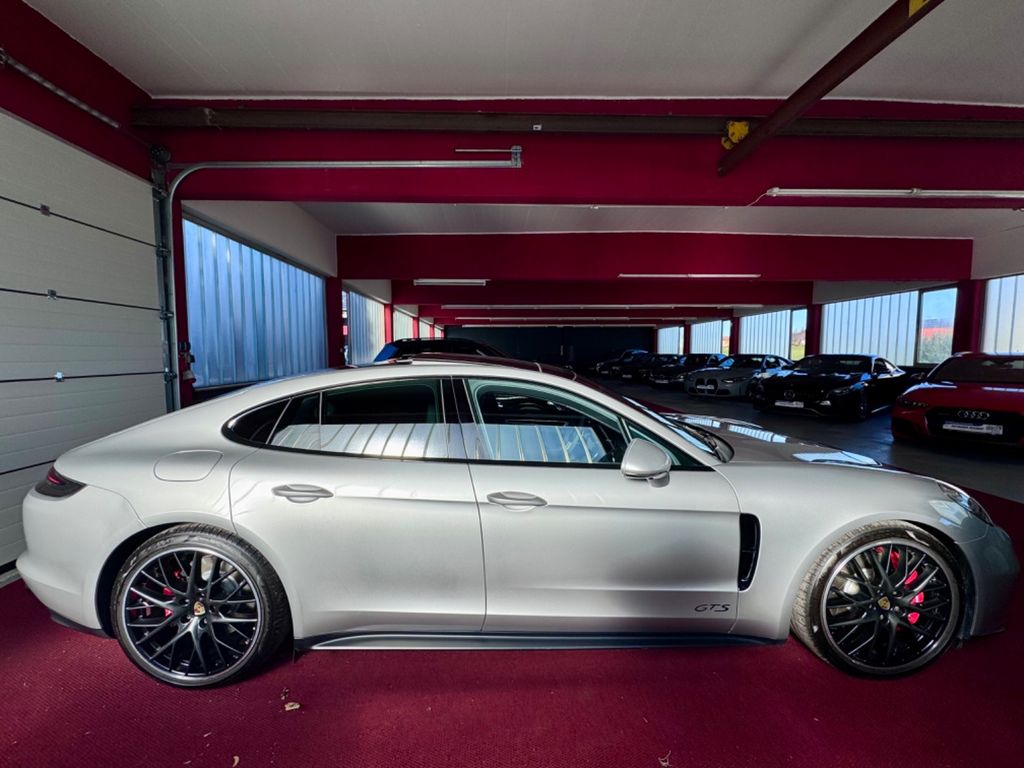 Porsche Panamera 2019