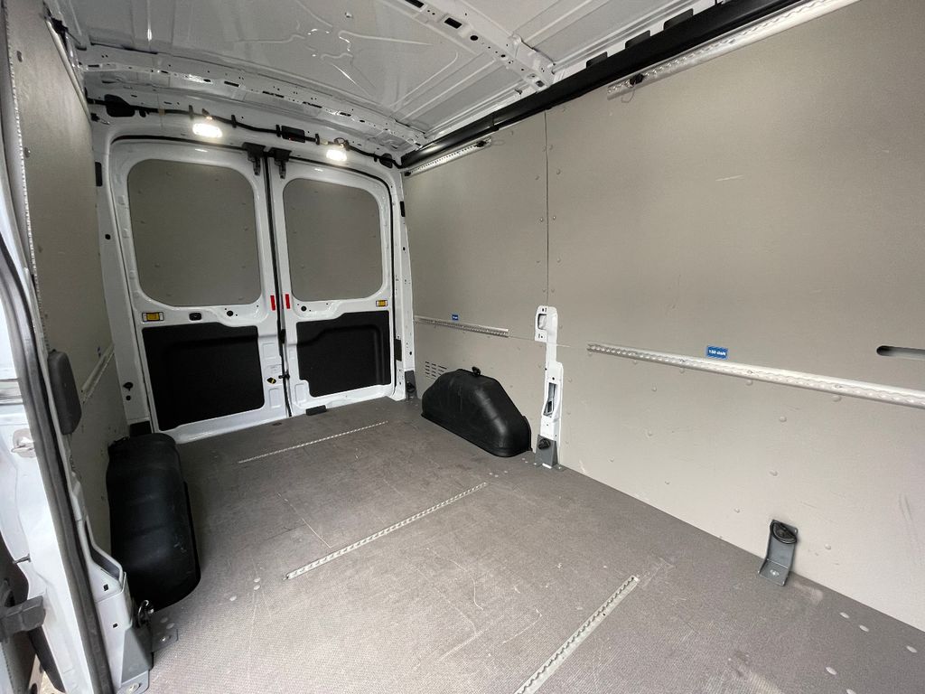 Ford Transit 2021
