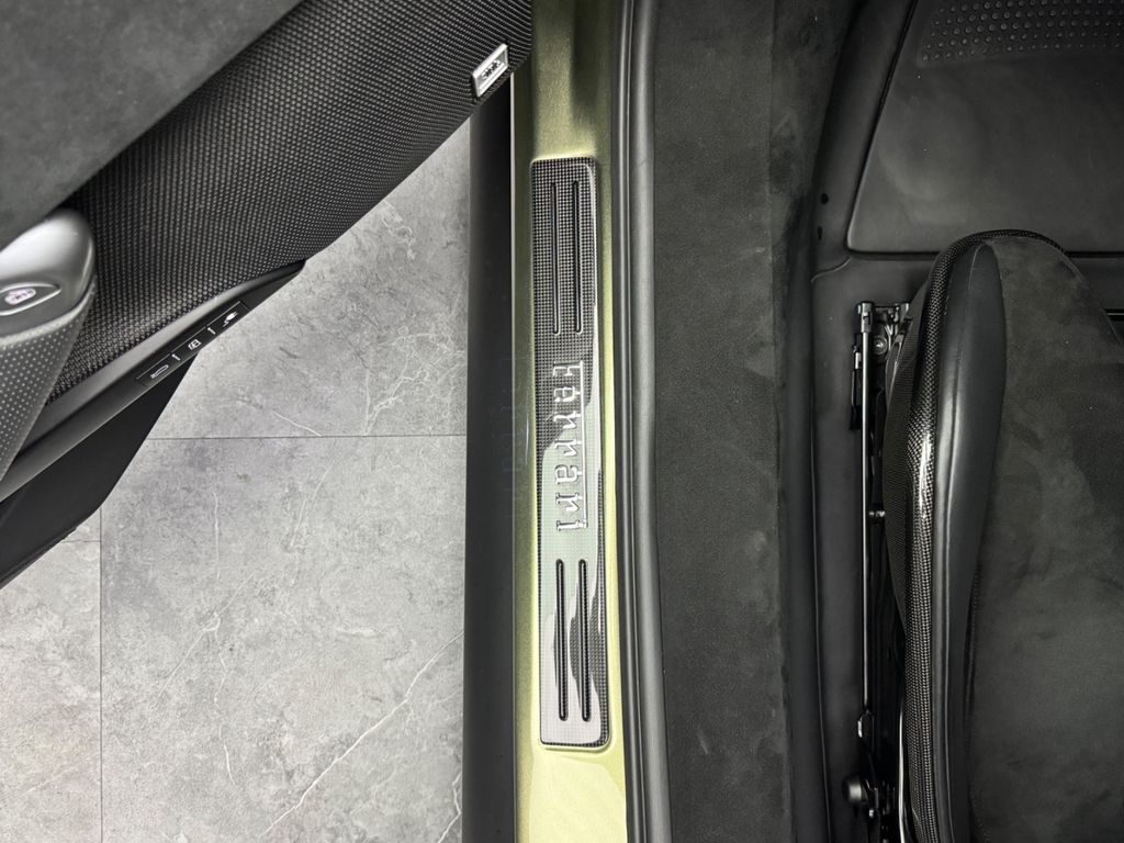 Ferrari 296 GTB 2023