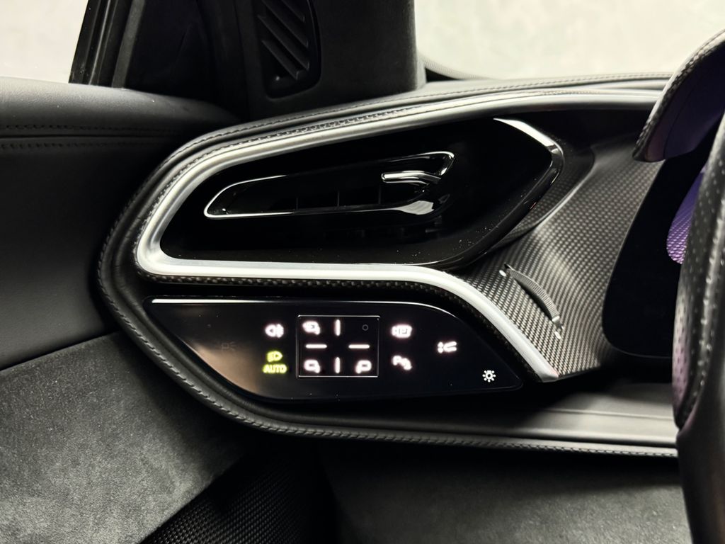 Ferrari 296 GTB 2023