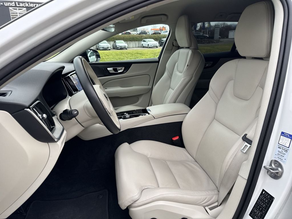 Volvo V60 2022